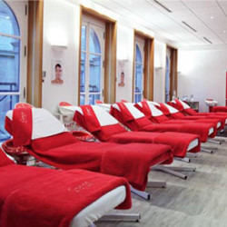 Kauneushoitoloiden asiantuntija